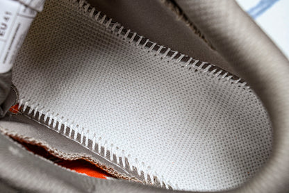 ON CLOUDMONSTER (Varios)