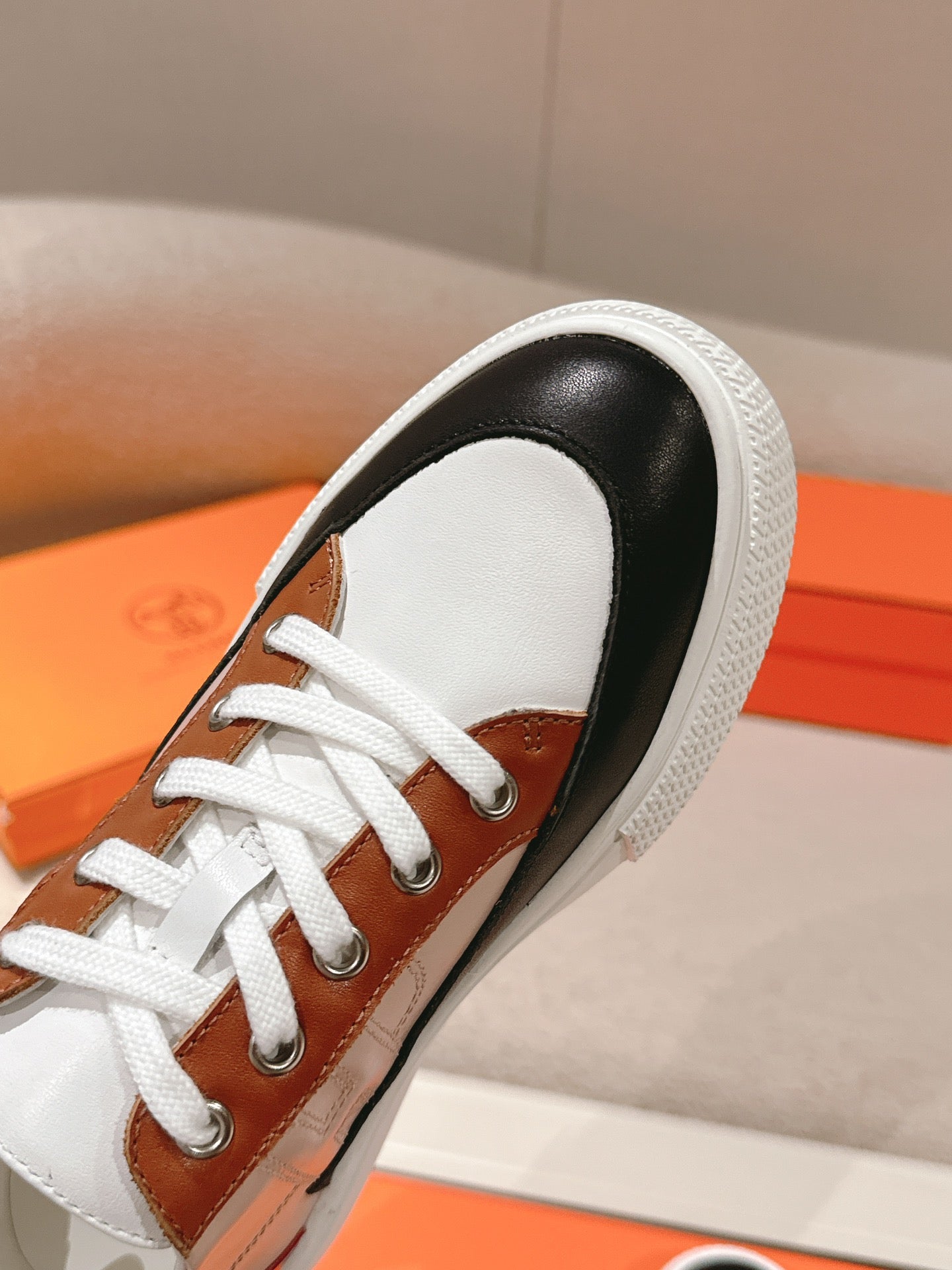 HERMES Deep Sneakers