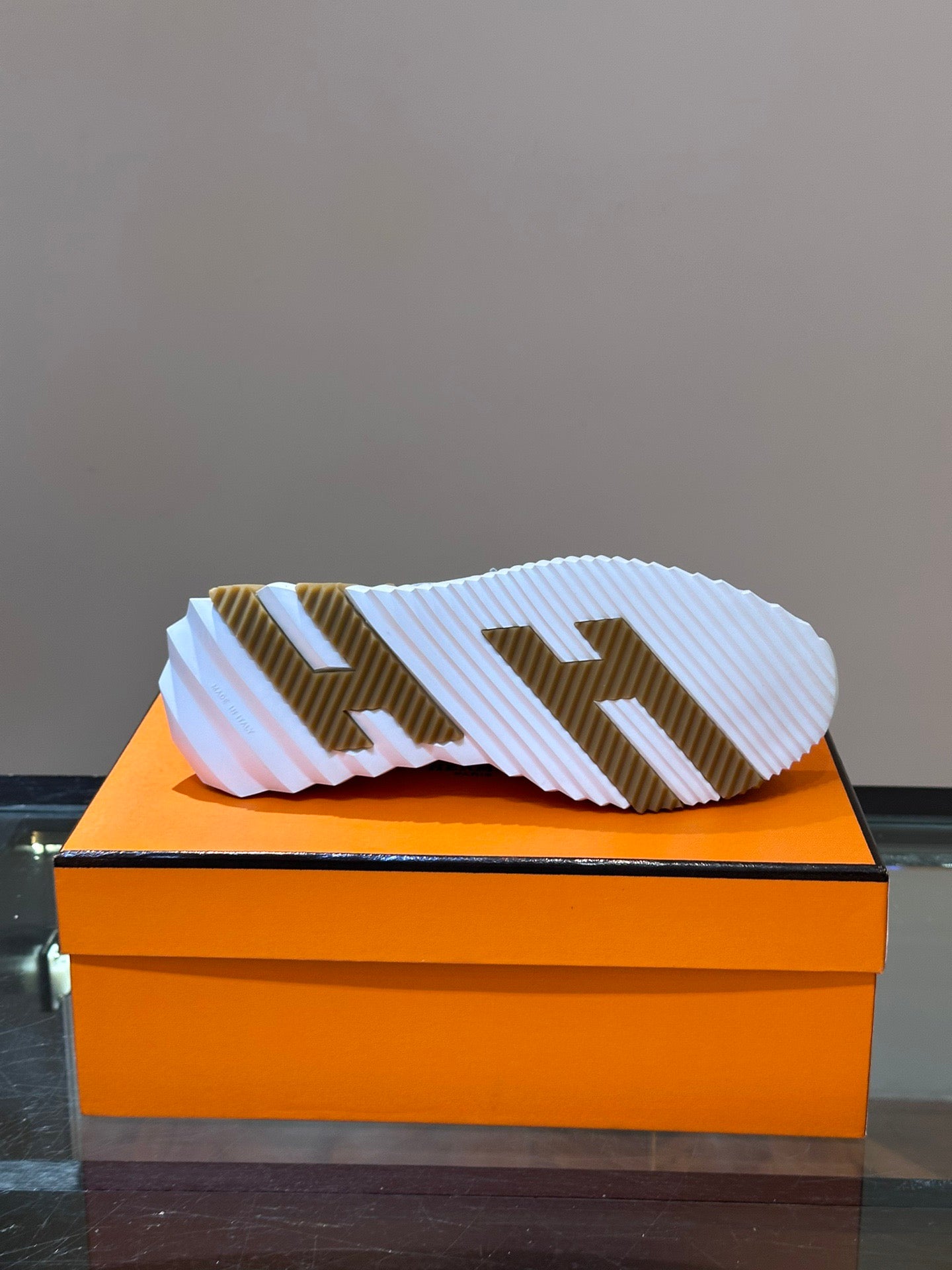 HERMES Bouncing sneaker shoes (VARIOS)