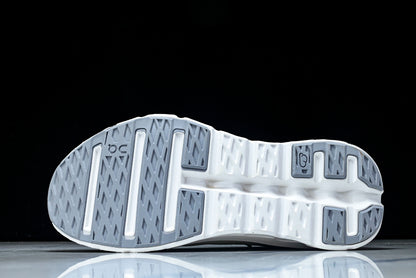 ON CLOUDTILT (Varios)