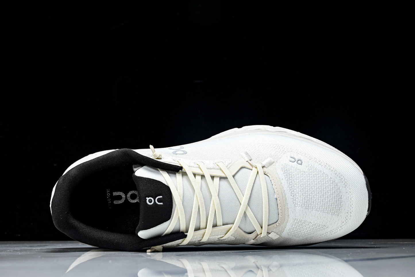 ON CLOUDTILT (Varios)