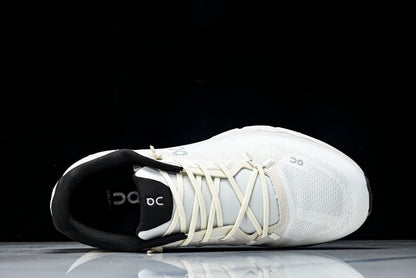 ON CLOUDTILT (Varios)