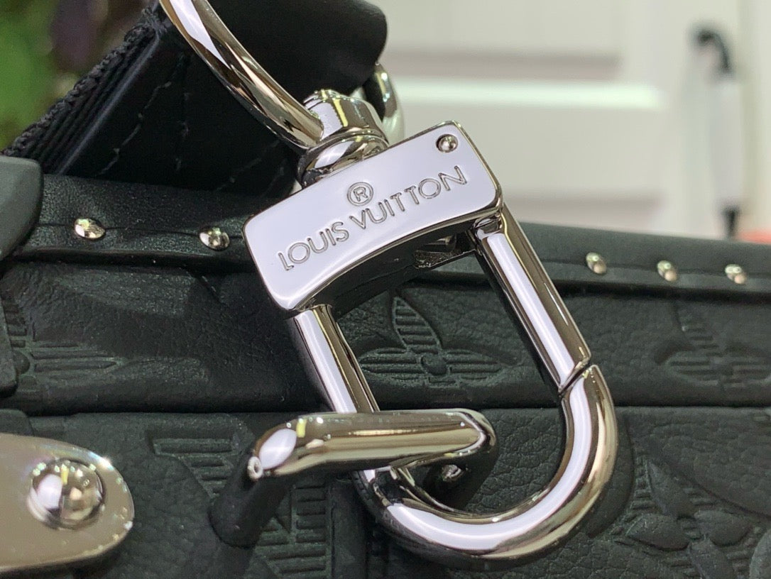 LV Clutch Box M12876