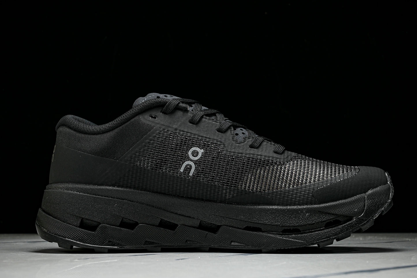 ON CLOUDMONSTER (Varios)