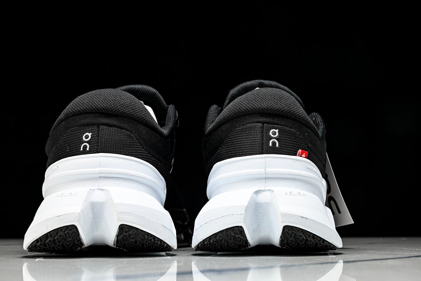 ON CLOUDFLAYER5 (Varios)