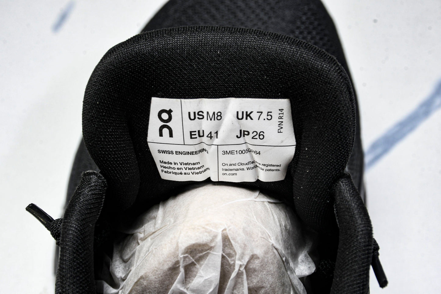 ON CLOUDTILT (Varios)