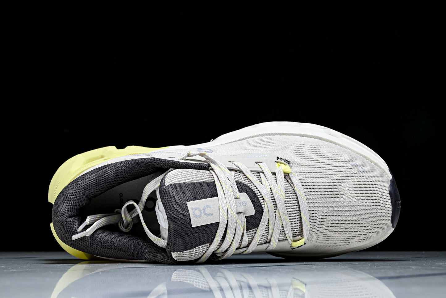 ON CLOUDFLAYER5 (Varios)