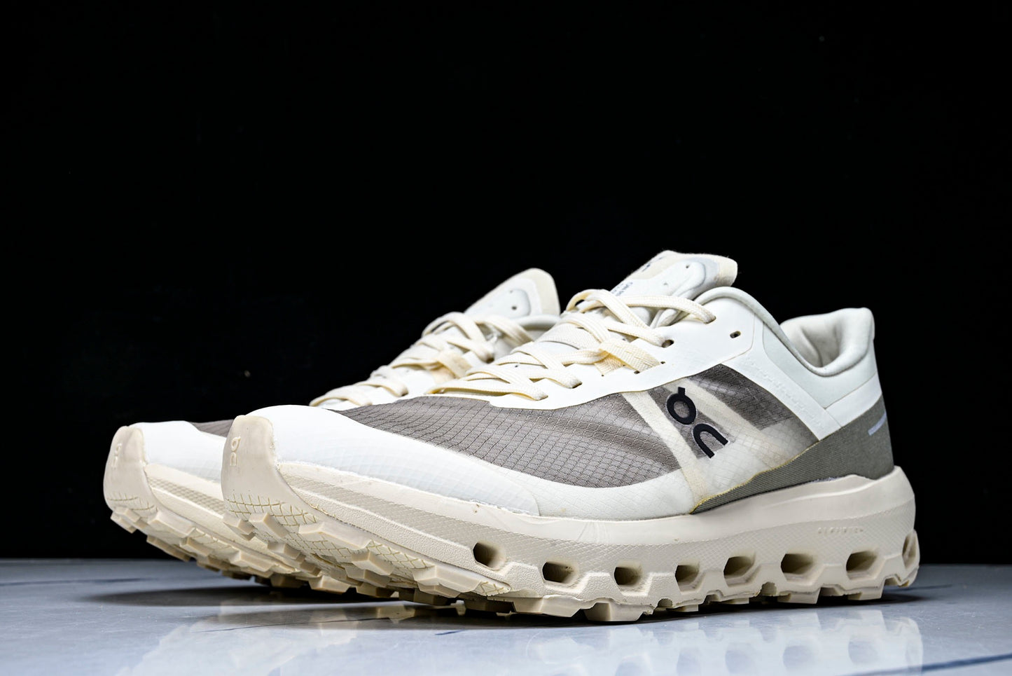 ON CLOUDVISTA 2 (Varios)