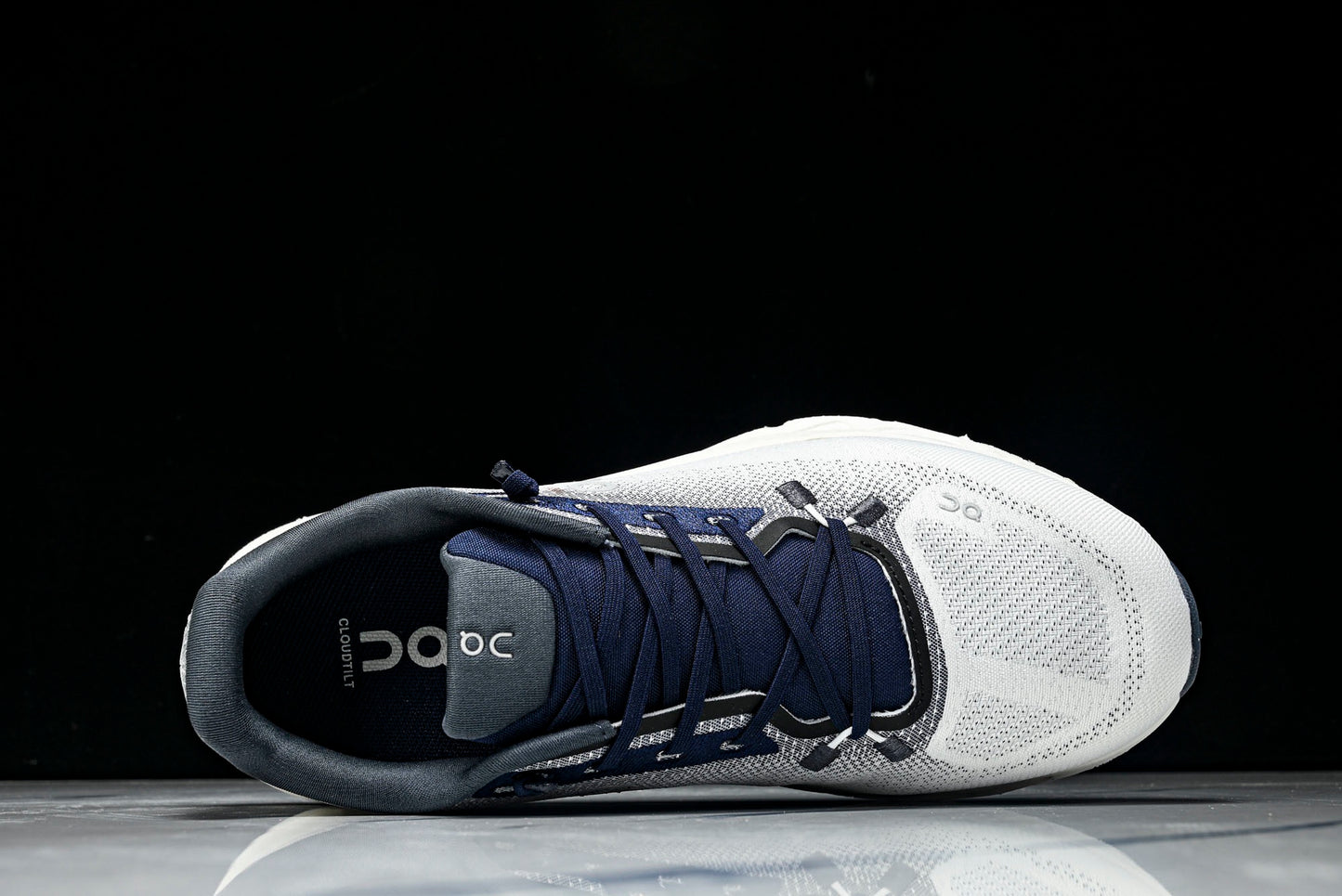 ON CLOUDTILT (Varios)