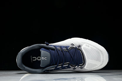 ON CLOUDTILT (Varios)