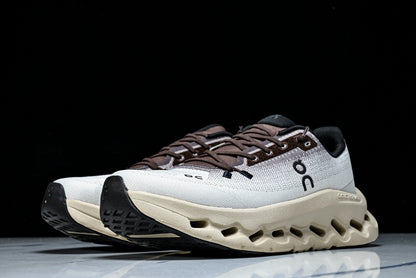 ON CLOUDTILT (Varios)