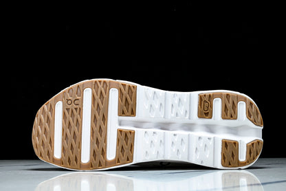 ON CLOUDTILT (Varios)