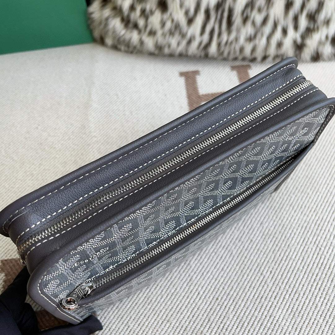 GOYARD Goyardine Canvas Jouvence MM Toiletry Pouch (VARIOS)