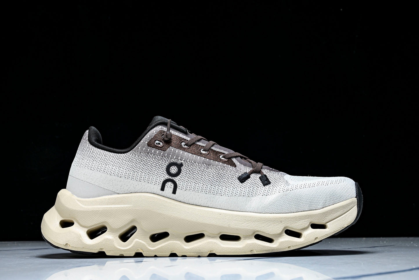 ON CLOUDTILT (Varios)