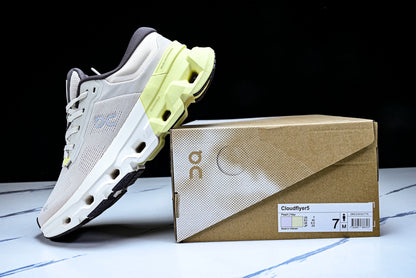 ON CLOUDFLAYER5 (Varios)