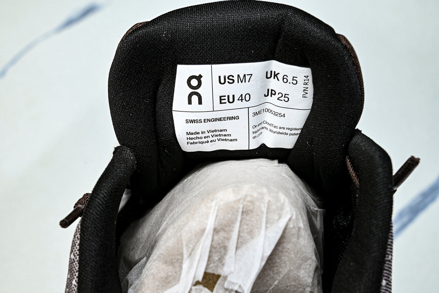 ON CLOUDTILT (Varios)