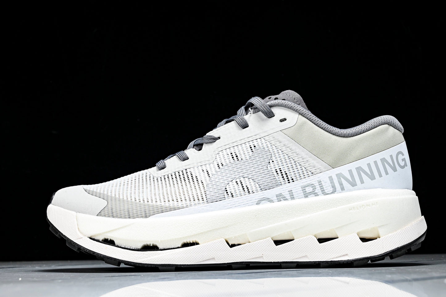 ON CLOUDMONSTER (Varios)