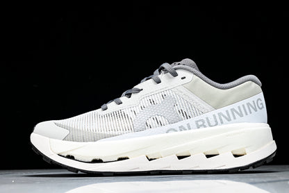 ON CLOUDMONSTER (Varios)