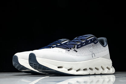 ON CLOUDTILT (Varios)