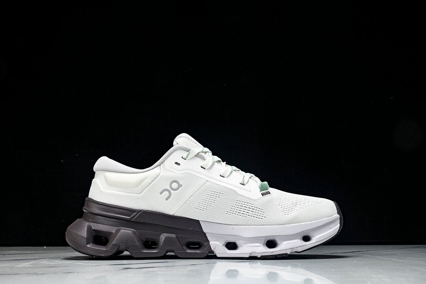 ON CLOUDFLAYER5 (Varios)