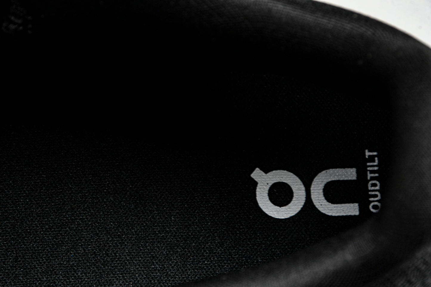 ON CLOUDTILT (Varios)