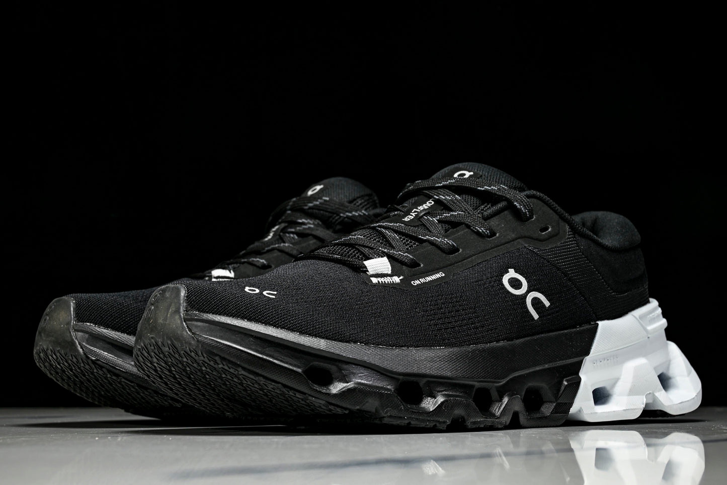 ON CLOUDFLAYER5 (Varios)