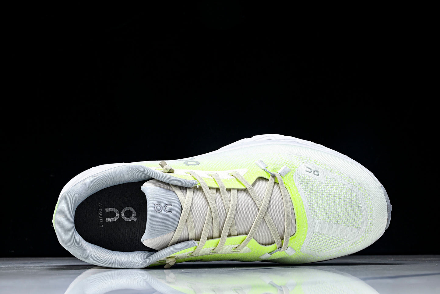 ON CLOUDTILT (Varios)